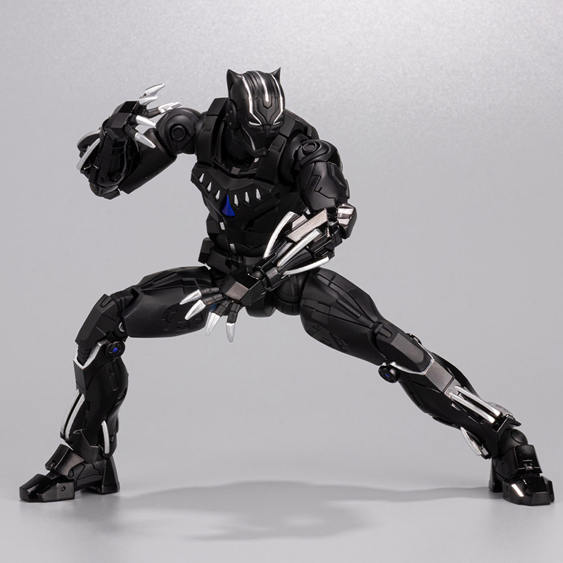 FIGHTING ARMOR Black Panther